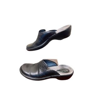 Clarks Artisan Shoes Womens 7N Black Leather Slip On Mules Clogs Braided 3542